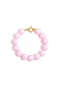 Armband met grote kralen en sluiting aan de voorkant.